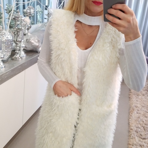 Faux Fur shearling Vest - Picture 3 of 4